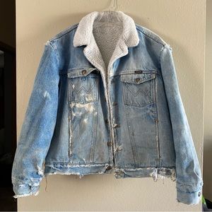 Distressed Wrangler denim jean jacket vintage sherling lined eagle on back